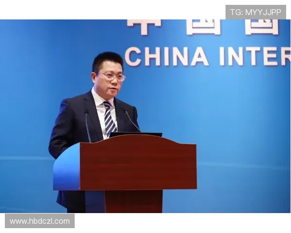 周强独家分享飞盘技巧与心得体会助你轻松掌握这项运动的魅力与乐趣