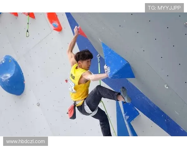 成都飞盘队逆袭世界攀岩锦标赛展现团队精神与拼搏精神 成都飞盘队逆袭世界攀岩锦标赛展现团队精神与拼搏精神