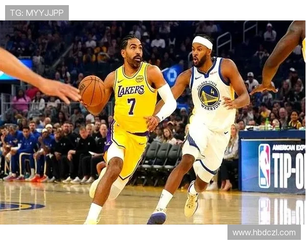 2014年湖人与国王精彩对决回顾及赛季亮点分析